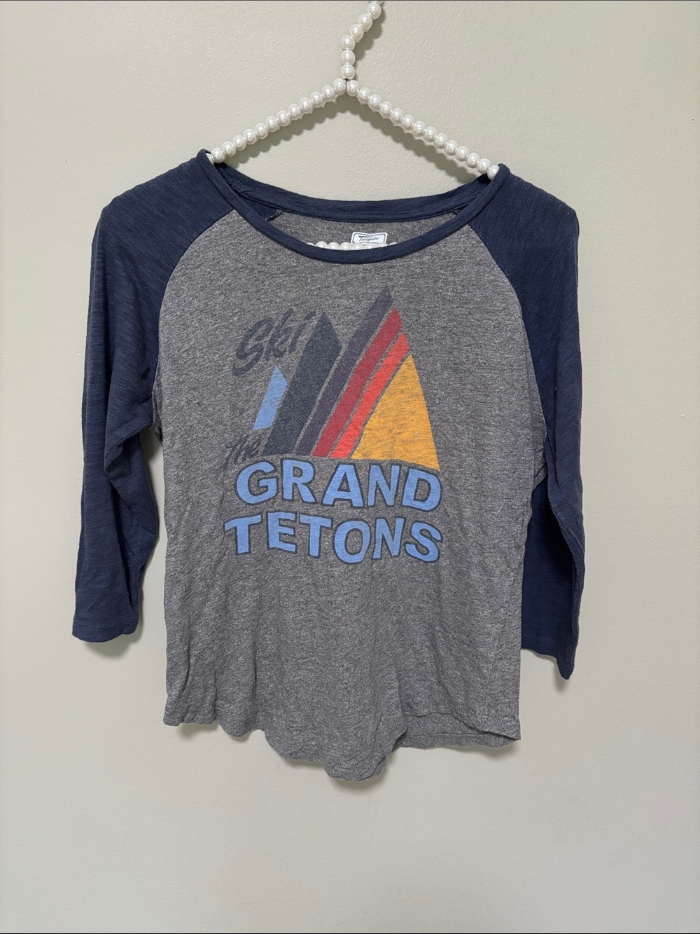 American Eagle Outfitters Grand Tetons Raglan Tee - Navy & Gray